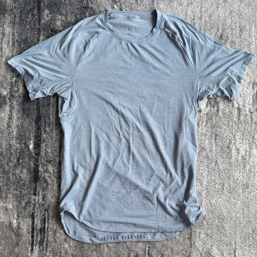lululemon athletica Men's Light Blue Short Sleeve Tee